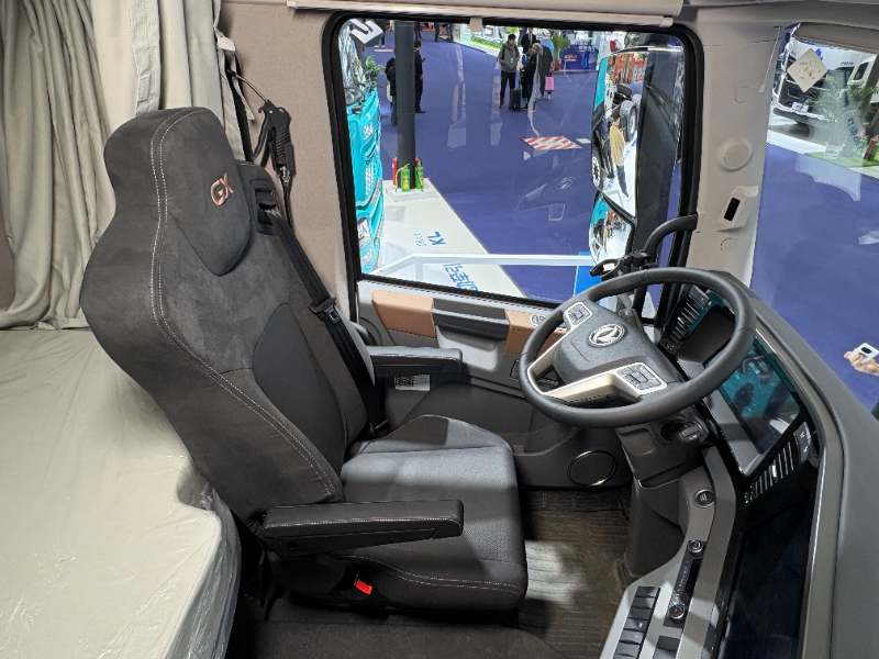 伊思灵 NTS875 座椅闪耀中国国际商用车展